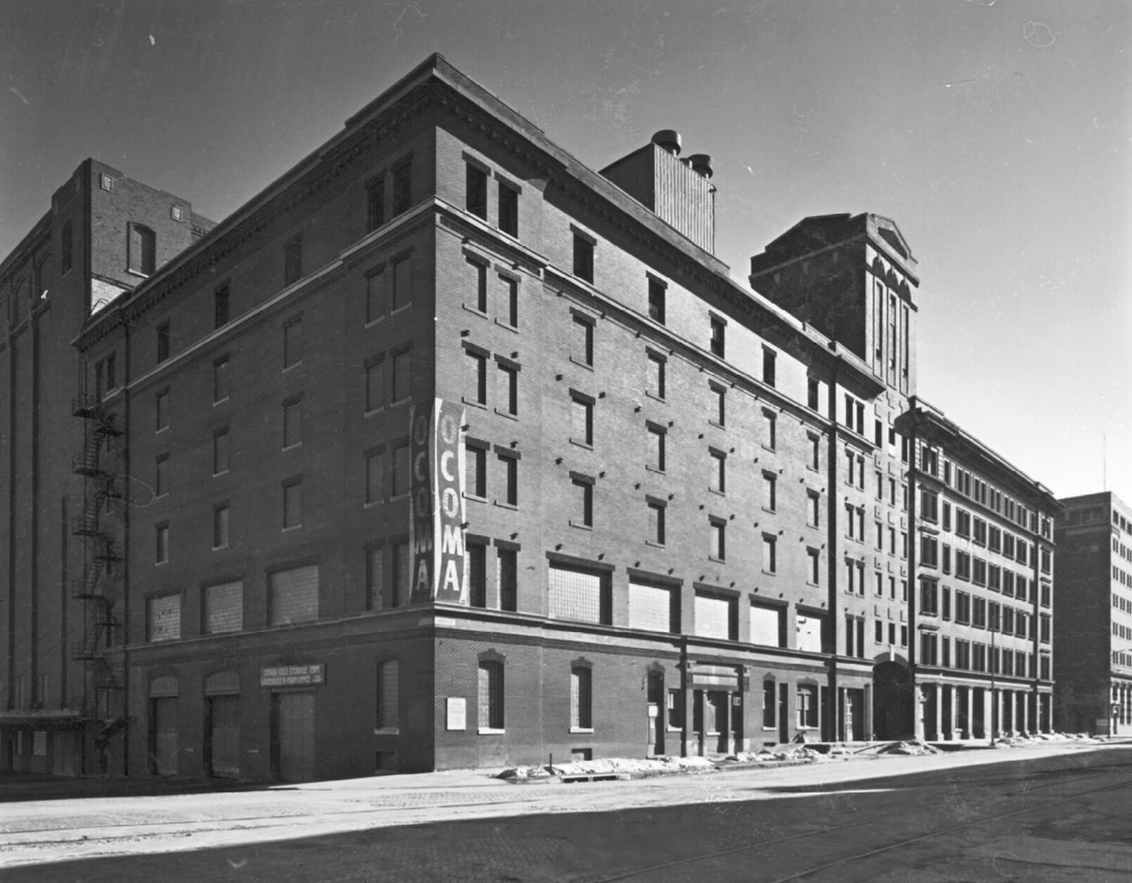 4. Lee-Colt-Andreesen Hardware Co. 815 Farnam 1986 - Lynn Meyer.jpg